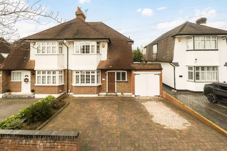 3 bedroom terraced house to rent - Photo 4