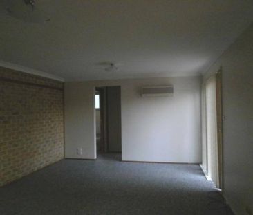 4 BEDROOM HOUSE WITH 1 BEDROOM GRANNY FLAT - Photo 2