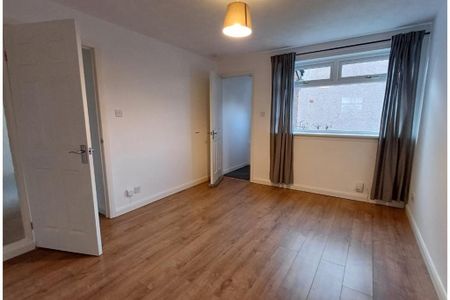 2 bed flat for rent in Maybury - Photo 3