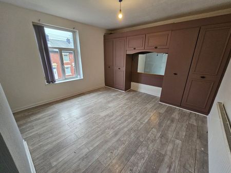 Pilsworth Road, Heywood - Photo 4