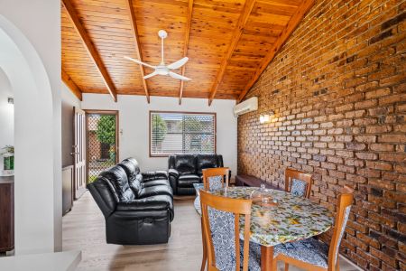 Private, Single-Level Villa with Renovated Interiors - Photo 3