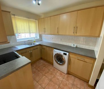 Flat to rent on - Photo 5