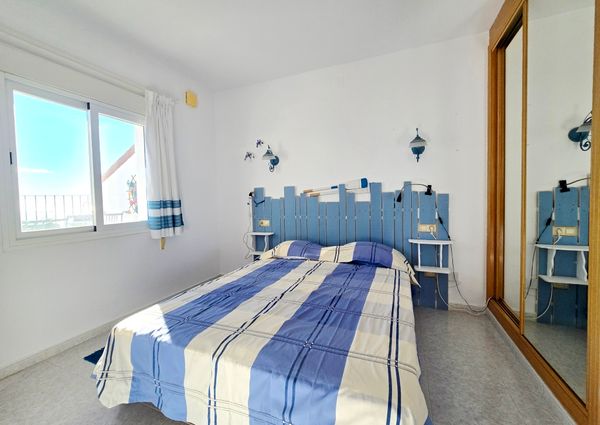 APARTMENT FOR RENT with 2 bedrooms and panoramic sea views