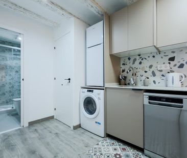 Carrer dEn Robador, Barcelona, Catalonia 08001 - Photo 2