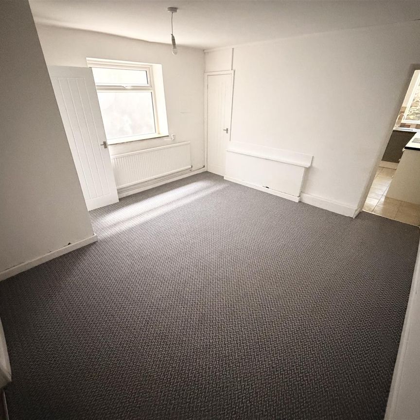 Flat For Rent Robert Street, Pontypridd - Photo 1