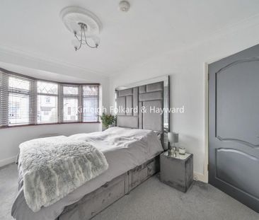 3 bedroom semi-detached house to rent - Photo 4