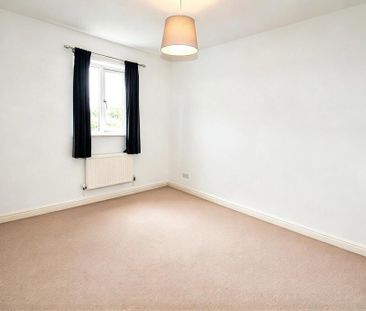 3 bedroom end of terrace house to rent - Photo 3