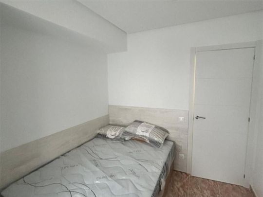 Piso de alquiler en Avenida del General Perón, 22, Cuatro Caminos - Azca - Photo 1