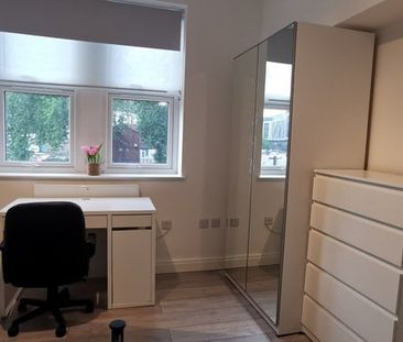 1 Bed Flat, Ilkeston Road, NG7 - Photo 1