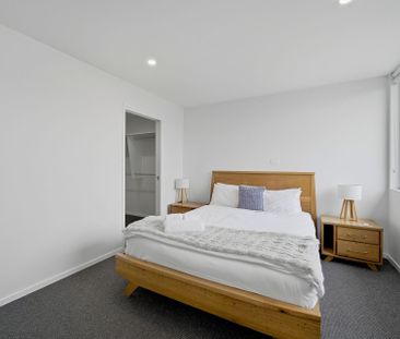 Ready to Move In – Furnished Home & Internet included - Photo 4