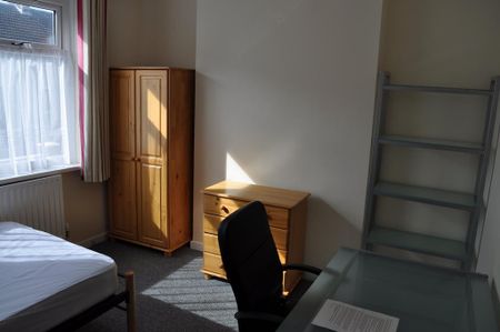 4 bedroom house to rent - Photo 3