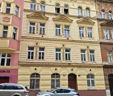 Pronájem bytu 2+1 v ulici Víta Nejedlého, Praha 3 - Žižkov, dobrý s... - Photo 2