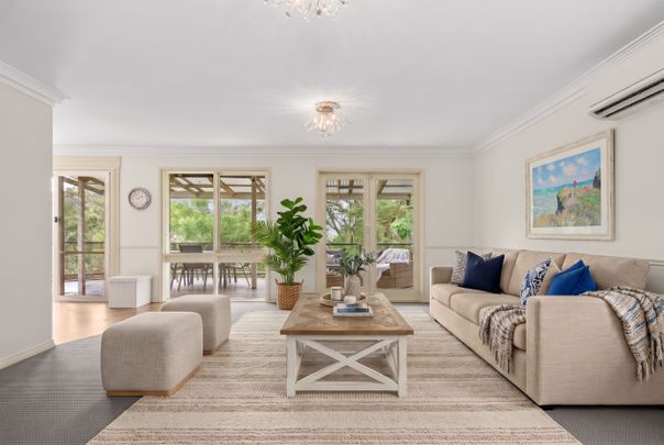 Contemporary 5 Bedroom Family Sanctuary in a Highly Coveted Westleigh Pocket - Photo 1
