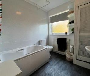 3 bedroom terraced house to rent - Photo 4