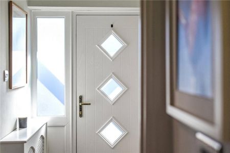 4 bedroom detached house to rent - Photo 3