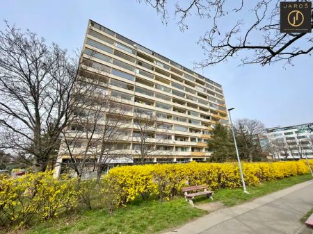 Pronájem bytu 2kk s lodžií, ulice Hvězdova, Praha - Nusle - Photo 3