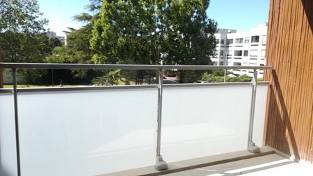 Location Appartement 2 pièces 40m² MONT ST AIGNAN 76130 - Photo 5