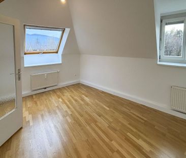 Wunderschöne, teilsanierte Dachgeschoßwohnung - Photo 6
