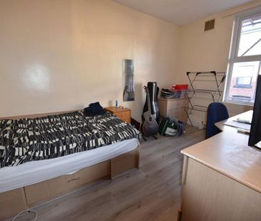 4 bedroom house to rent - Photo 2