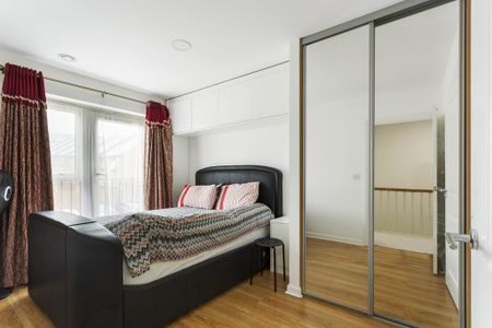 3 bedroom terraced house to rent - Photo 4