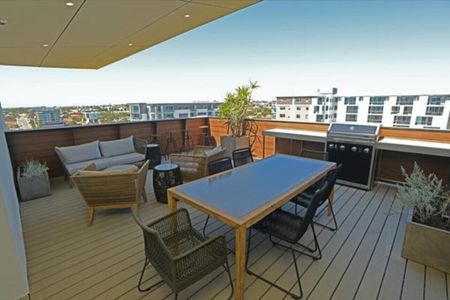 Scarborough - Photo 2