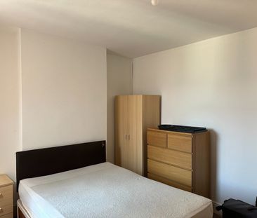 Room in a Shared House, Humberstone Drive, LE5 - Photo 1