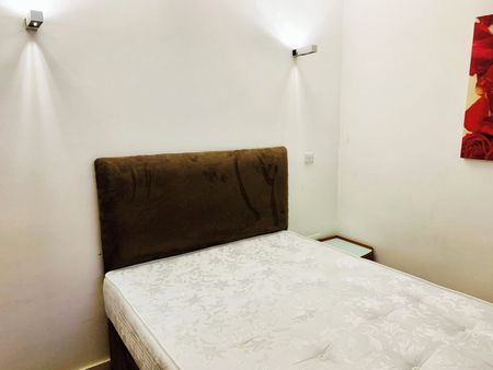 1 bedroom apartment to rent - Photo 4