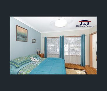 Charming 3 Bedroom house for rent with stunning lake views - Photo 5