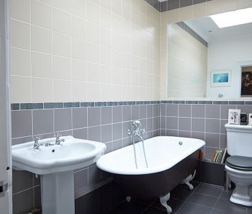 Room in a Shared Flat, Surrey Square, SE17 - Photo 6