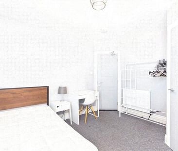 12 bedroom apartment to rent - Photo 2
