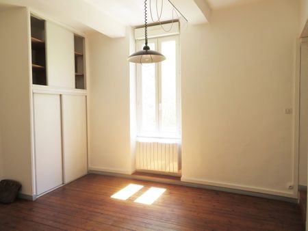 T2, Rue Fresque, Nîmes-Centre, 45m², 483€ H.C - Photo 3