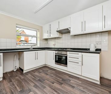 3 bedroom terraced house to rent - Photo 5