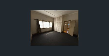 Close to CBD - Photo 2