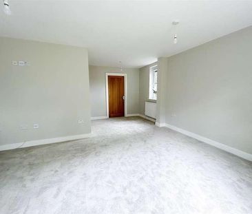 Gillsmans Hill, St. Leonards, TN38 - Photo 3