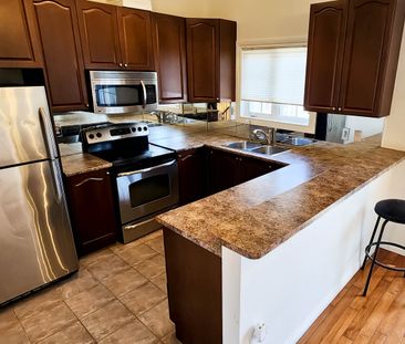 For Lease - 117 Kenneth Hobbs Avenue, Whitby, Ontario - Photo 5