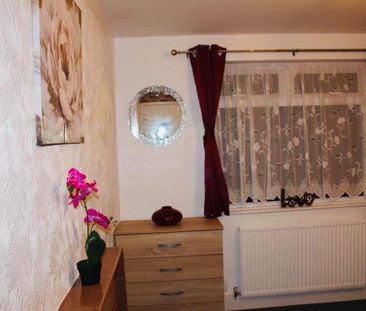 1 bedroom in a house share to rent - Photo 6