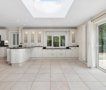 4 bedroom detached house to rent - Photo 4