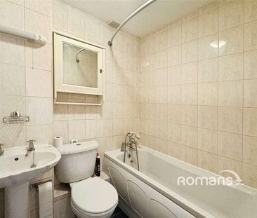 Northcote Road, Ash Vale, Aldershot, Surrey, GU12 - Photo 1