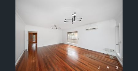 Comfortable Yarraville Living with Space to Enjoy - Photo 3