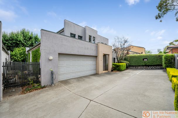 8/15 Ironbark Circuit, Jerrabomberra NSW 2619 - House For Rent | Domain - Photo 1