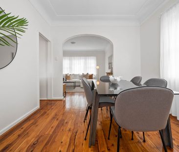 Traditional Charm - Ideal Family Home - Photo 4