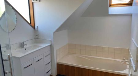 Spacious 3-Bedroom Family Home in Upper Riccarton - Photo 4