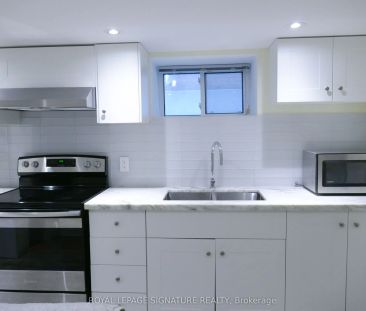 47 Boon Avenue #Lower - Photo 4