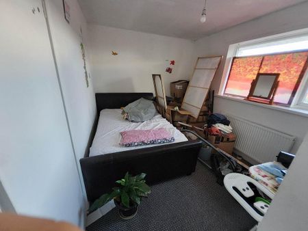 2 bedroom semi-detached house to rent - Photo 2