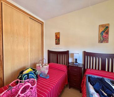 Apartment in Guardamar del Segura, PUERTO, for rent - Photo 2