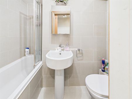 Heather Walk, HA8 9TS, Edgware - Photo 4