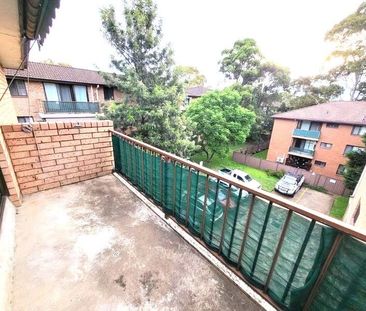 Light & Bright Two Bedroom Unit - Photo 6