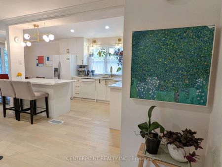 Detached Home For Lease | N9235799 - Photo 5