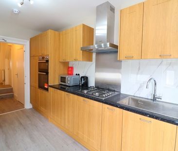 Room in a Shared House, Trundleys Road, SE8 - Photo 4