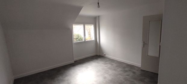 Location Maison 5 pièces 106m² LE PECHEREAU 36200 - Photo 1